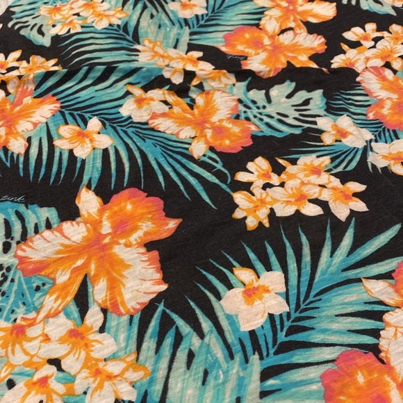 VS PINK tropical tank - Picture 2 of 5